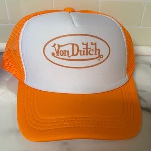 Y2K von Dutch hat